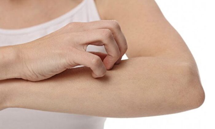 Dry Skin | हिवाळ्यामध्ये 'या' सवयी ठेवतील त्वचेला कोरडीपणापासून दूर