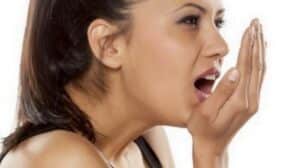 Bad Breath | तोंड उघडताच येते दुर्गंधी?, तर करा 'हे' सोपे उपाय