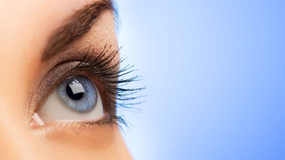 Eye Care | डोळ्यांची काळजी घेण्यासाठी आहारात करा 'या' ज्यूसचा समावेश