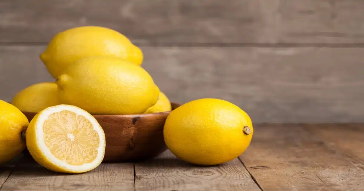 Lemon Benefits | वजन कमी करण्यापासून ते इम्युनिटी पॉवर वाढवण्यापर्यंत 'हे' आहेत लिंबाचे अनोखे फायदे